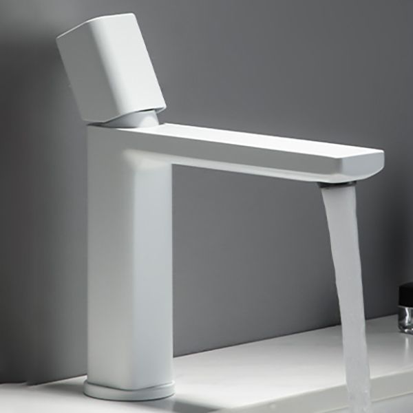 Modern Single Rotary Switch Standard Kitchen Faucet Low Profile Water Faucet Clearhalo 'Home Improvement' 'home_improvement' 'home_improvement_kitchen_faucets' 'Kitchen Faucets' 'Kitchen Remodel & Kitchen Fixtures' 'Kitchen Sinks & Faucet Components' 'kitchen_faucets' 1200x1200_515d0259-02d5-4fae-b4fb-60a0506d7421