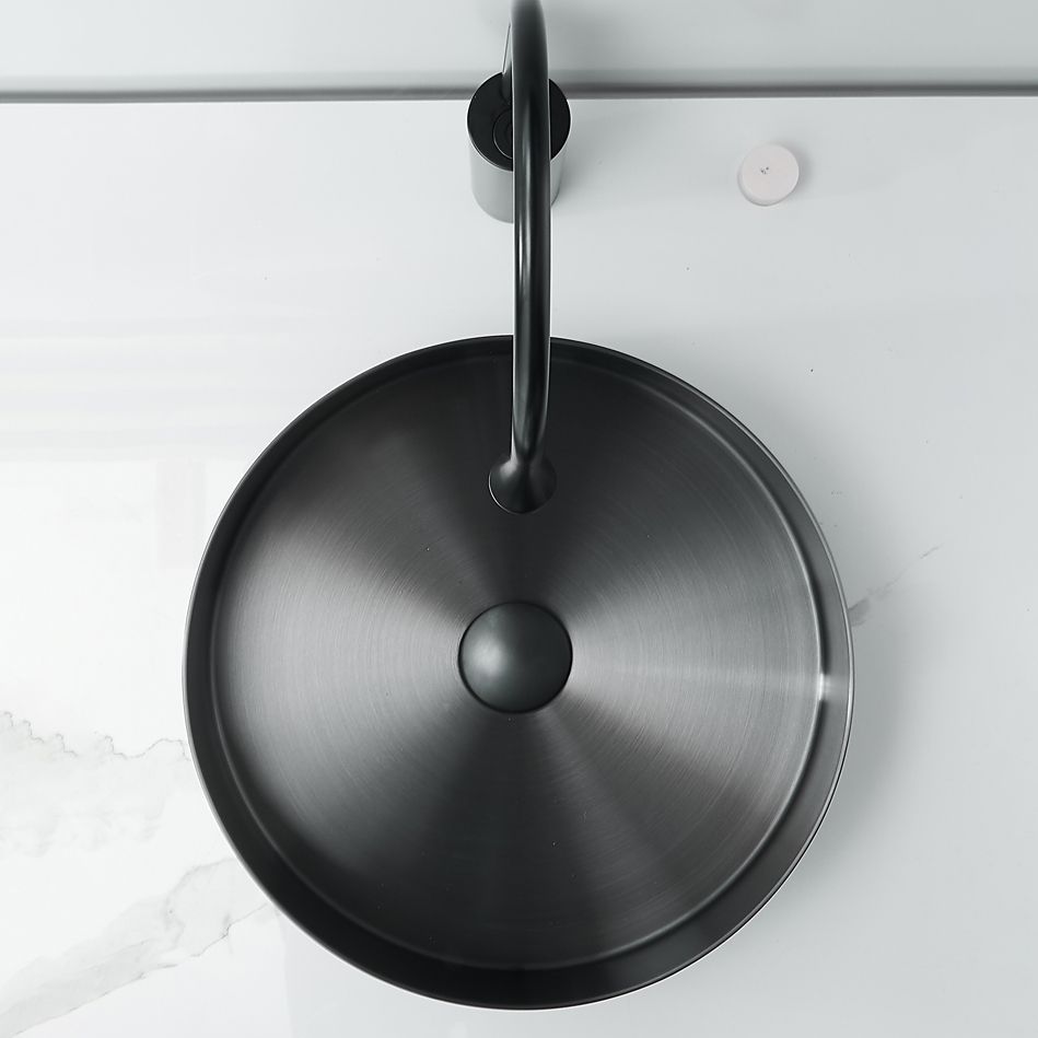 Modern Basin Sink Metal Round with Pop-Up Drain and Faucet Vessel Bathroom Sink Clearhalo 'Bathroom Remodel & Bathroom Fixtures' 'Bathroom Sinks & Faucet Components' 'Bathroom Sinks' 'bathroom_sink' 'Home Improvement' 'home_improvement' 'home_improvement_bathroom_sink' 1200x1200_51849623-011b-43a4-8912-9ae258dd040b