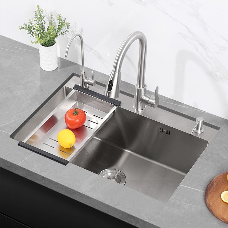 Modern Kitchen Sink Stainless Steel Kitchen Sink with Drain Strainer Kit Clearhalo 'Home Improvement' 'home_improvement' 'home_improvement_kitchen_sinks' 'Kitchen Remodel & Kitchen Fixtures' 'Kitchen Sinks & Faucet Components' 'Kitchen Sinks' 'kitchen_sinks' 1200x1200_53f9daa9-f09c-48c4-9436-4d6acfc47936