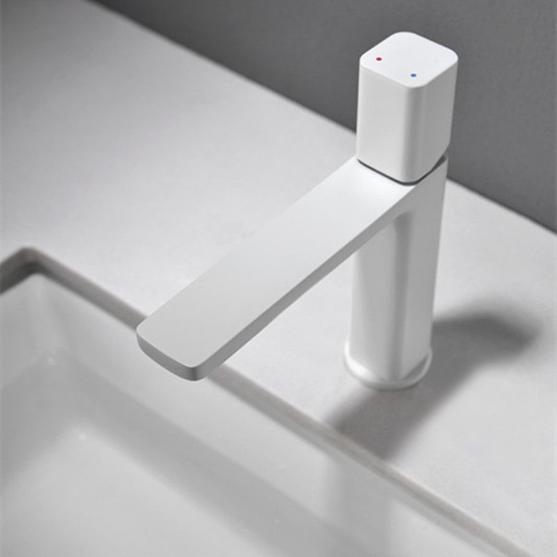 Modern Single Rotary Switch Standard Kitchen Faucet Low Profile Water Faucet Clearhalo 'Home Improvement' 'home_improvement' 'home_improvement_kitchen_faucets' 'Kitchen Faucets' 'Kitchen Remodel & Kitchen Fixtures' 'Kitchen Sinks & Faucet Components' 'kitchen_faucets' 1200x1200_57aea9c2-2aff-459a-8817-37cc2a27af2f