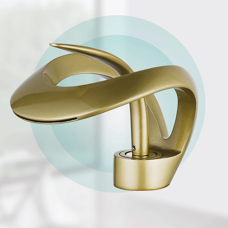Luxury Single Handle Sink Faucet Brass Bathroom Novel Shape Faucet Clearhalo 'Bathroom Remodel & Bathroom Fixtures' 'Bathroom Sink Faucets' 'Bathroom Sinks & Faucet Components' 'bathroom_sink_faucets' 'Home Improvement' 'home_improvement' 'home_improvement_bathroom_sink_faucets' 1200x1200_5850a715-598c-4a60-8518-af90858120aa