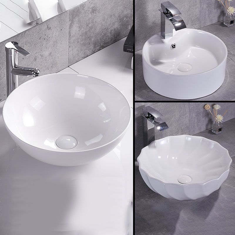 Bathroom Sink White Ceramic Faucet Single Handle Round Shape Sink Clearhalo 'Bathroom Remodel & Bathroom Fixtures' 'Bathroom Sinks & Faucet Components' 'Bathroom Sinks' 'bathroom_sink' 'Home Improvement' 'home_improvement' 'home_improvement_bathroom_sink' 1200x1200_5b239a9d-0388-48c2-83a6-06e9cf99a981