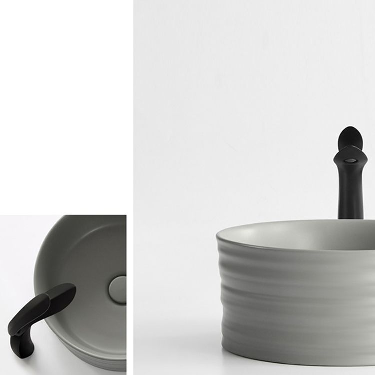 Modern Vessel Bathroom Sink Circular Porcelain with Pop-Up Drain Vessel Sink Clearhalo 'Bathroom Remodel & Bathroom Fixtures' 'Bathroom Sinks & Faucet Components' 'Bathroom Sinks' 'bathroom_sink' 'Home Improvement' 'home_improvement' 'home_improvement_bathroom_sink' 1200x1200_5dc5a269-3b14-4f06-9744-a8a062279047