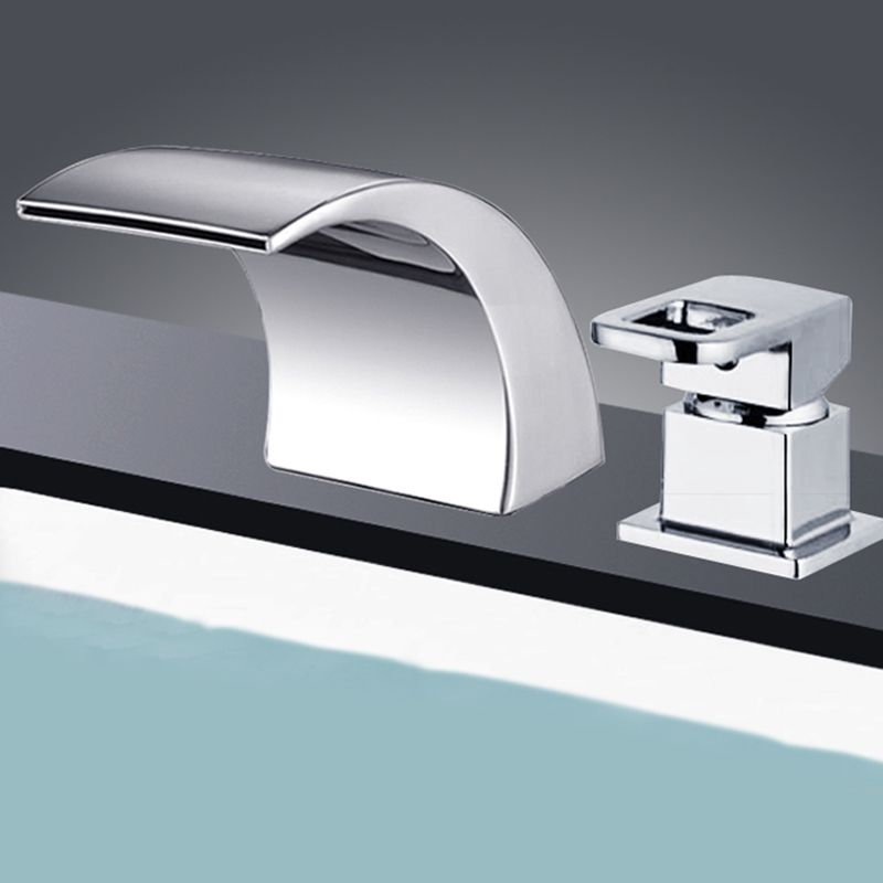 Modern Brass Roman Bathtub Faucet Waterfall Spout Tub Faucet Clearhalo 'Bathroom Remodel & Bathroom Fixtures' 'Bathtub Faucets' 'bathtub_faucets' 'Home Improvement' 'home_improvement' 'home_improvement_bathtub_faucets' 1200x1200_5e582132-bb91-405d-8d70-19851faa554d