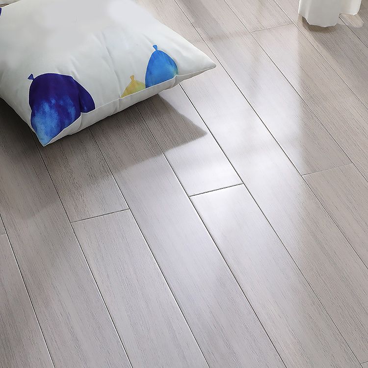 Traditional Waterproof Wood Flooring Solid Wood Engineered Flooring Tiles Clearhalo 'Flooring 'Hardwood Flooring' 'hardwood_flooring' 'Home Improvement' 'home_improvement' 'home_improvement_hardwood_flooring' Walls and Ceiling' 1200x1200_62712a09-f130-408d-ba15-7c0640115f09
