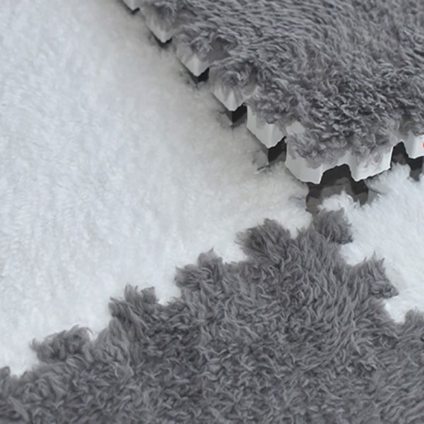 Modern Carpet Tiles Interlocking Level Loop Stain Resistant Carpet Tiles Clearhalo 'Carpet Tiles & Carpet Squares' 'carpet_tiles_carpet_squares' 'Flooring 'Home Improvement' 'home_improvement' 'home_improvement_carpet_tiles_carpet_squares' Walls and Ceiling' 1200x1200_67c55fd4-d13d-4457-8376-f86d383b8a7b