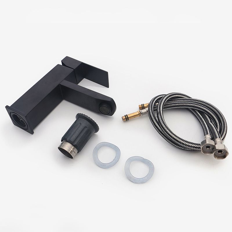 Basic Centered Lavatory Faucet Solid Color Faucet Vessel Sink Bathroom Faucet Clearhalo 'Bathroom Remodel & Bathroom Fixtures' 'Bathroom Sink Faucets' 'Bathroom Sinks & Faucet Components' 'bathroom_sink_faucets' 'Home Improvement' 'home_improvement' 'home_improvement_bathroom_sink_faucets' 1200x1200_6854f2de-faf8-47f0-b83e-68e3f7075dde