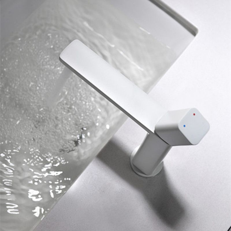 Modern Single Rotary Switch Standard Kitchen Faucet Low Profile Water Faucet Clearhalo 'Home Improvement' 'home_improvement' 'home_improvement_kitchen_faucets' 'Kitchen Faucets' 'Kitchen Remodel & Kitchen Fixtures' 'Kitchen Sinks & Faucet Components' 'kitchen_faucets' 1200x1200_68ae27ad-0b61-496b-a6c0-ff0ab189ff47