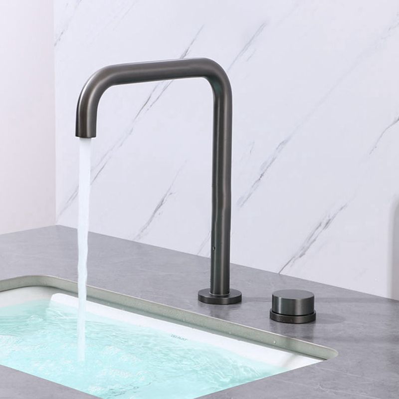 Circular 1-Handle Bathroom Faucet 2 Hole Wide Spread Bathroom Faucet Clearhalo 'Bathroom Remodel & Bathroom Fixtures' 'Bathroom Sink Faucets' 'Bathroom Sinks & Faucet Components' 'bathroom_sink_faucets' 'Home Improvement' 'home_improvement' 'home_improvement_bathroom_sink_faucets' 1200x1200_6cbf65ae-b4e7-43e1-96be-6037fc72048b