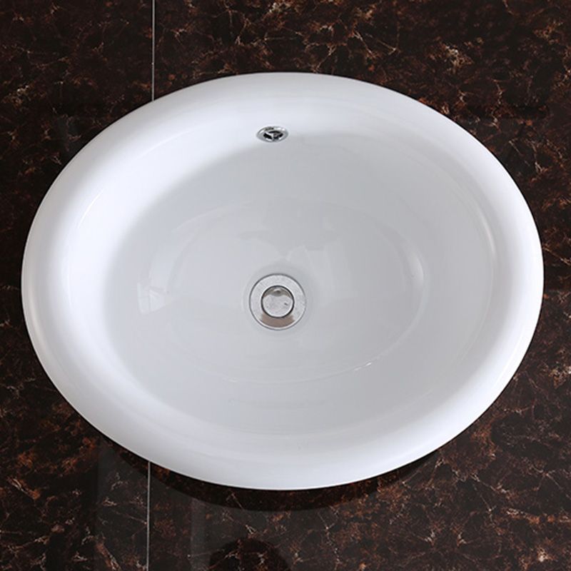 Traditional Drop-in Bathroom Sink Oval Porcelain with Faucet Basin Sink Clearhalo 'Bathroom Remodel & Bathroom Fixtures' 'Bathroom Sinks & Faucet Components' 'Bathroom Sinks' 'bathroom_sink' 'Home Improvement' 'home_improvement' 'home_improvement_bathroom_sink' 1200x1200_6cda0dd1-e14a-440c-a494-d6e771fa4d39