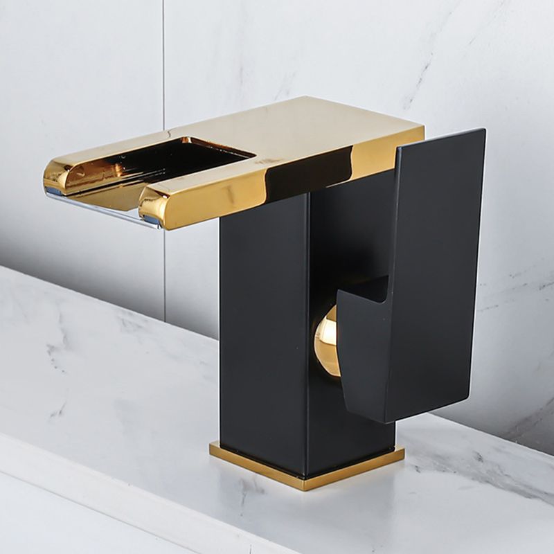 Contemporary Sink Faucet Solid Color Low Arc Bathroom Vessel Faucet Clearhalo 'Bathroom Remodel & Bathroom Fixtures' 'Bathroom Sink Faucets' 'Bathroom Sinks & Faucet Components' 'bathroom_sink_faucets' 'Home Improvement' 'home_improvement' 'home_improvement_bathroom_sink_faucets' 1200x1200_6ee2048d-3d07-4b6f-adbc-6c80a774a143