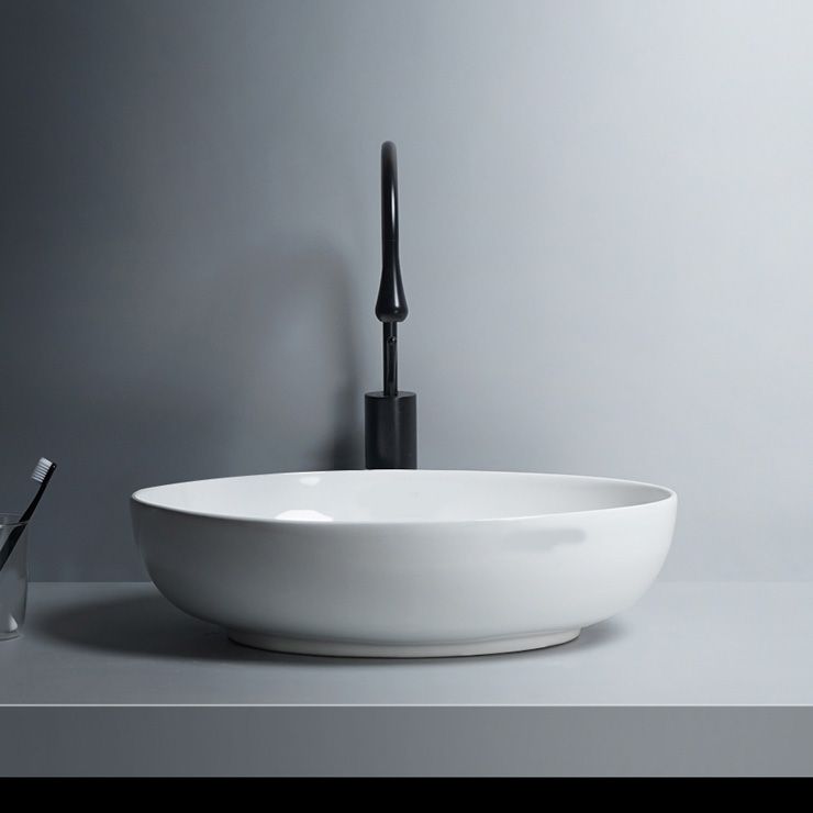 Modern Bathroom Sink Porcelain Round Vessel Lavatory Sink with Pop-Up Drain Clearhalo 'Bathroom Remodel & Bathroom Fixtures' 'Bathroom Sinks & Faucet Components' 'Bathroom Sinks' 'bathroom_sink' 'Home Improvement' 'home_improvement' 'home_improvement_bathroom_sink' 1200x1200_7029d2b1-9e9f-4745-bce5-baa8bd71b681