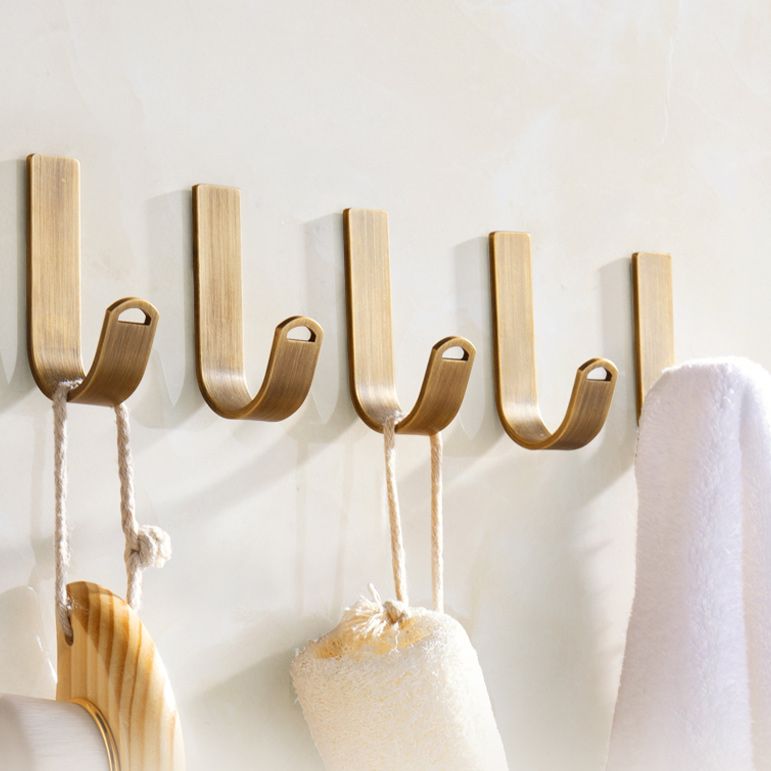 Brass 5 Piece Bathroom Accessory Set Vintage Metal Robe Hooks Clearhalo 'Bathroom Hardware Sets' 'Bathroom Hardware' 'Bathroom Remodel & Bathroom Fixtures' 'bathroom_hardware_sets' 'Home Improvement' 'home_improvement' 'home_improvement_bathroom_hardware_sets' 1200x1200_71b0926d-b51f-403d-be7f-6adba82efff5