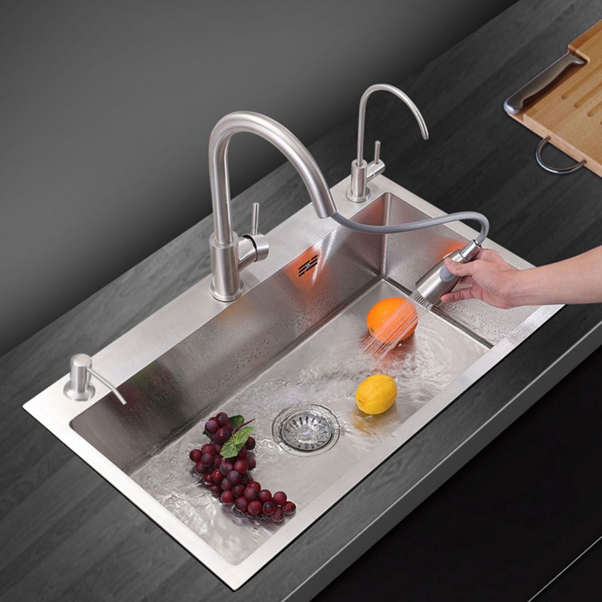 Modern Style Kitchen Sink Mental Kitchen Sink with Center Drain Placement Clearhalo 'Home Improvement' 'home_improvement' 'home_improvement_kitchen_sinks' 'Kitchen Remodel & Kitchen Fixtures' 'Kitchen Sinks & Faucet Components' 'Kitchen Sinks' 'kitchen_sinks' 1200x1200_74b69331-ea1c-46f9-8530-ce3b3981f322