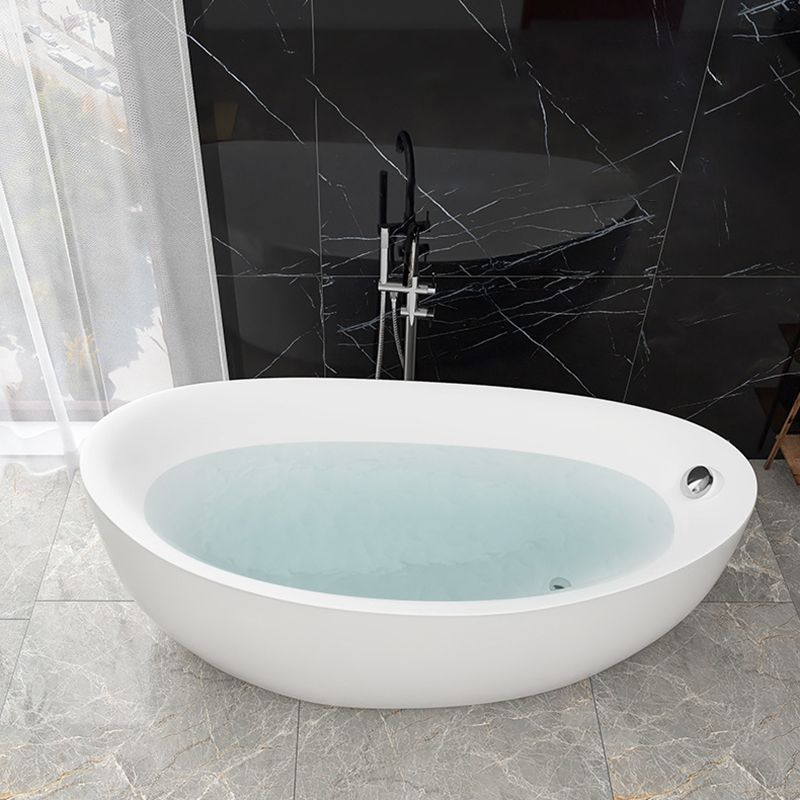 White Freestanding Bath Acrylic Soaking Oval Modern Bathtub Clearhalo 'Bathroom Remodel & Bathroom Fixtures' 'Bathtubs' 'Home Improvement' 'home_improvement' 'home_improvement_bathtubs' 'Showers & Bathtubs' 1200x1200_74eaf3f8-2790-4873-936c-eb4692edb134