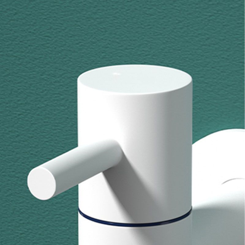 Contemporary Wall Mounted Bathroom Faucet Single Hole Solid Brass Circular Faucet Clearhalo 'Bathroom Remodel & Bathroom Fixtures' 'Bathroom Sink Faucets' 'Bathroom Sinks & Faucet Components' 'bathroom_sink_faucets' 'Home Improvement' 'home_improvement' 'home_improvement_bathroom_sink_faucets' 1200x1200_7555bb0d-40c5-4b89-b867-4fc46149360b