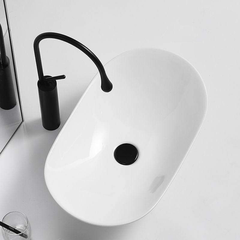 Luxury Bathroom Sink Ceramic Oval White Basin Drain Assembly Bathroom Sink Clearhalo 'Bathroom Remodel & Bathroom Fixtures' 'Bathroom Sinks & Faucet Components' 'Bathroom Sinks' 'bathroom_sink' 'Home Improvement' 'home_improvement' 'home_improvement_bathroom_sink' 1200x1200_75ebd98f-1391-4f84-8da4-4e8ebc97984e