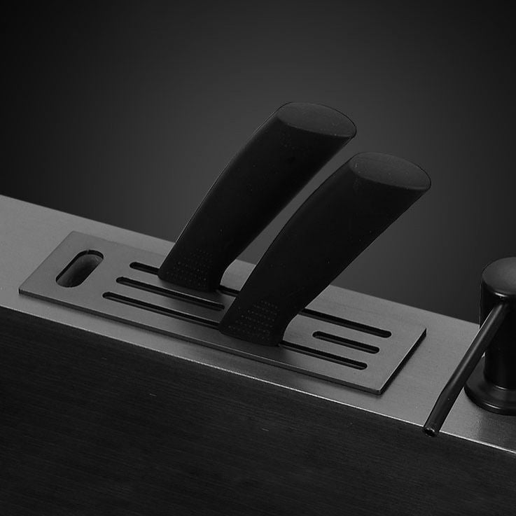 Stainless Steel Kitchen Sink Contemporary Style Single Bowl Kitchen Sink Clearhalo 'Home Improvement' 'home_improvement' 'home_improvement_kitchen_sinks' 'Kitchen Remodel & Kitchen Fixtures' 'Kitchen Sinks & Faucet Components' 'Kitchen Sinks' 'kitchen_sinks' 1200x1200_7950d549-cc39-4980-be9c-4cffbb66b047