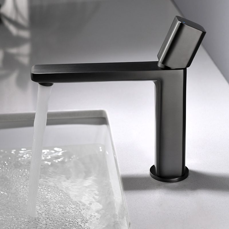 Modern Bathroom Sink Faucet with Single Handle Brass Square Faucet Clearhalo 'Bathroom Remodel & Bathroom Fixtures' 'Bathroom Sink Faucets' 'Bathroom Sinks & Faucet Components' 'bathroom_sink_faucets' 'Home Improvement' 'home_improvement' 'home_improvement_bathroom_sink_faucets' 1200x1200_7d2826f4-7f91-4939-b952-54a829f64e51
