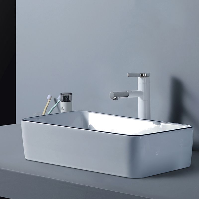Modern Bathroom Sink with Single Faucet Hole Porcelain Rectangular Vessel Bathroom Sink Clearhalo 'Bathroom Remodel & Bathroom Fixtures' 'Bathroom Sinks & Faucet Components' 'Bathroom Sinks' 'bathroom_sink' 'Home Improvement' 'home_improvement' 'home_improvement_bathroom_sink' 1200x1200_831da052-08ee-4ab3-ab59-f7c6f80639f7