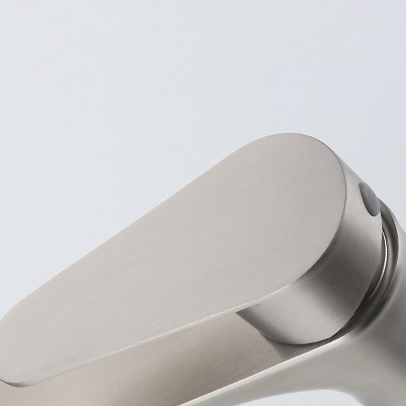 Circular Single Handle Bathroom Faucet Single Hole Vessel Sink Faucet in Chrome Clearhalo 'Bathroom Remodel & Bathroom Fixtures' 'Bathroom Sink Faucets' 'Bathroom Sinks & Faucet Components' 'bathroom_sink_faucets' 'Home Improvement' 'home_improvement' 'home_improvement_bathroom_sink_faucets' 1200x1200_843ac676-46c0-4334-a8a2-807db5b66ce7