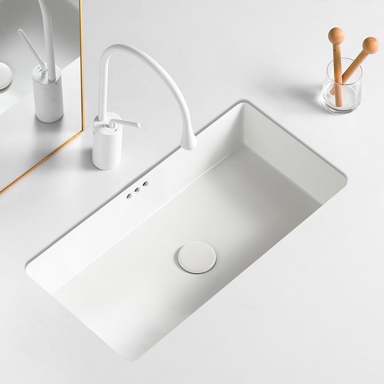 Traditional Undermount Vanity Sink Rectangular with Overflow and Drain Assembly Vessel Clearhalo 'Bathroom Remodel & Bathroom Fixtures' 'Bathroom Sinks & Faucet Components' 'Bathroom Sinks' 'bathroom_sink' 'Home Improvement' 'home_improvement' 'home_improvement_bathroom_sink' 1200x1200_84c386c2-c790-43b3-a0cc-68264db29515