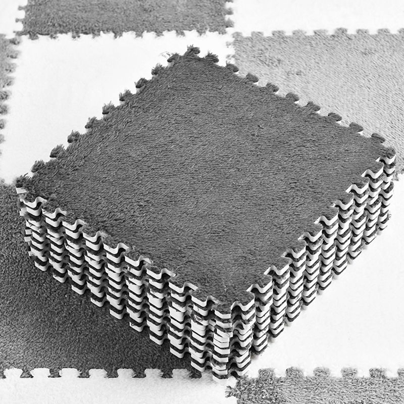 Level Loop Carpet Tile Multi-Color Fade Resistant Interlocking Bedroom Carpet Tiles Clearhalo 'Carpet Tiles & Carpet Squares' 'carpet_tiles_carpet_squares' 'Flooring 'Home Improvement' 'home_improvement' 'home_improvement_carpet_tiles_carpet_squares' Walls and Ceiling' 1200x1200_853a138f-b20e-49da-a9d4-7e73e3557438