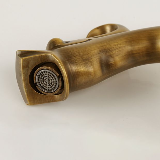 Vintage Wide Spread Bathroom Faucet Cross Handles Centerset Faucet Clearhalo 'Bathroom Remodel & Bathroom Fixtures' 'Bathroom Sink Faucets' 'Bathroom Sinks & Faucet Components' 'bathroom_sink_faucets' 'Home Improvement' 'home_improvement' 'home_improvement_bathroom_sink_faucets' 1200x1200_855295e5-89f1-4061-8f18-0a5abbf0b64c