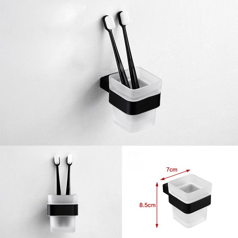 Traditional Bathroom Accessories Hardware Set in Black Metal Clearhalo 'Bathroom Hardware Sets' 'Bathroom Hardware' 'Bathroom Remodel & Bathroom Fixtures' 'bathroom_hardware_sets' 'Home Improvement' 'home_improvement' 'home_improvement_bathroom_hardware_sets' 1200x1200_8ab6c447-1965-4f53-a0c4-0fe95f92485a