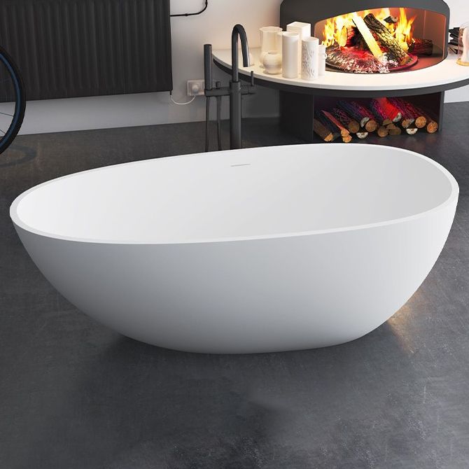 Modern Stone Oval Bath Freestanding Soaking Bathtub in White Clearhalo 'Bathroom Remodel & Bathroom Fixtures' 'Bathtubs' 'Home Improvement' 'home_improvement' 'home_improvement_bathtubs' 'Showers & Bathtubs' 1200x1200_8b5b10be-5cbb-4643-95f4-30835e6bcc0e
