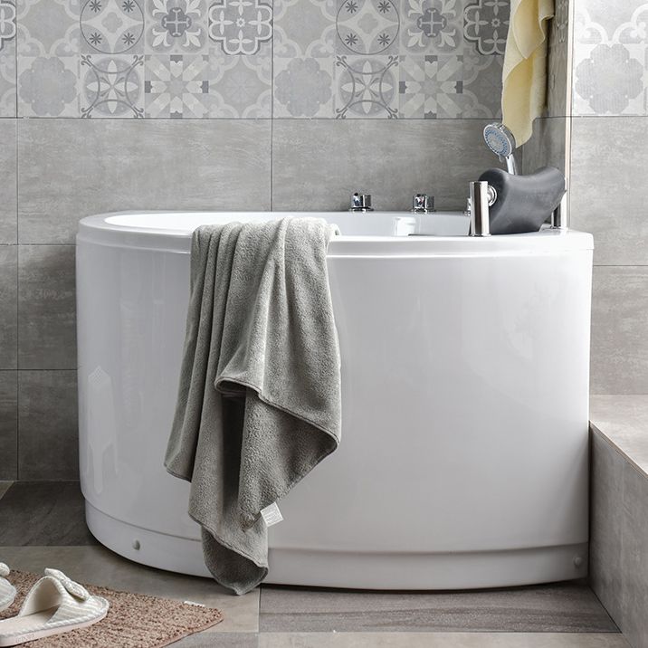 Corner Acrylic Bathtub Soaking White Modern Back to Wall Bath Clearhalo 'Bathroom Remodel & Bathroom Fixtures' 'Bathtubs' 'Home Improvement' 'home_improvement' 'home_improvement_bathtubs' 'Showers & Bathtubs' 1200x1200_8b7f4e46-007c-4fb2-941b-b0a3c1172780