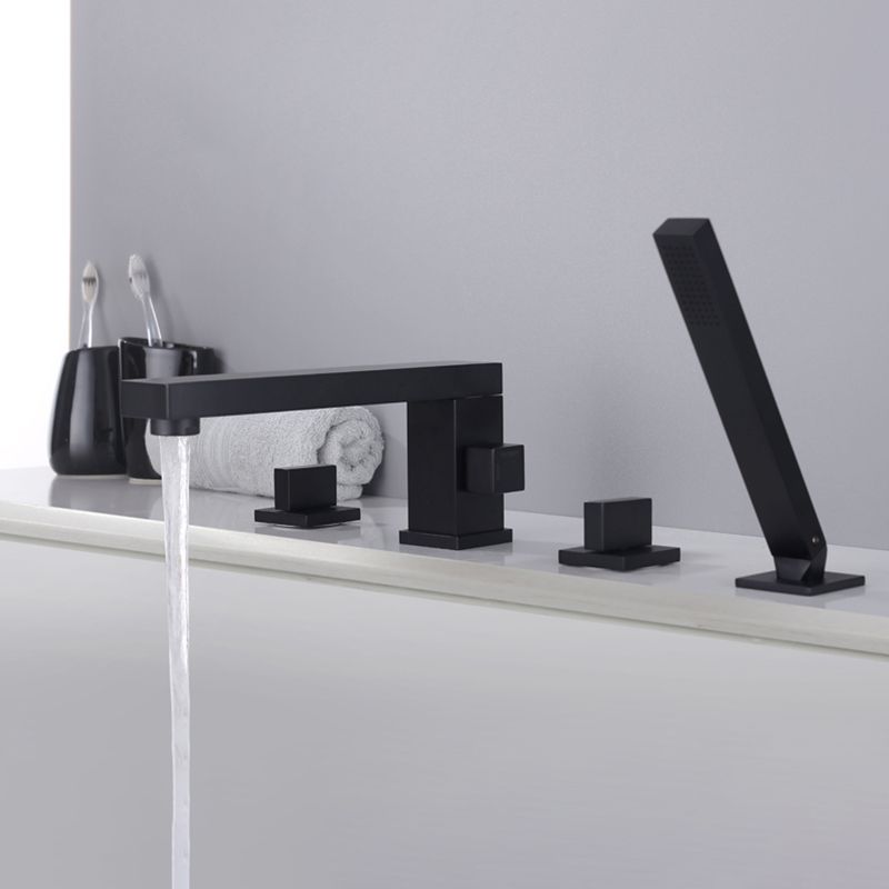 Modern Deck Mounted Metal Freestanding Tub Filler Low Arc Freestanding Faucet in Black Clearhalo 'Bathroom Remodel & Bathroom Fixtures' 'Bathtub Faucets' 'bathtub_faucets' 'Home Improvement' 'home_improvement' 'home_improvement_bathtub_faucets' 1200x1200_8bae7d86-34a6-4fef-82fc-52a4080b5b1f