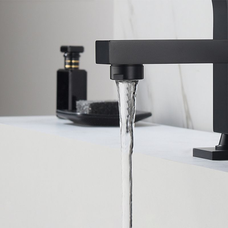 Deck Mounted Metal Freestanding Tub Filler Single Handle Freestanding Faucet Clearhalo 'Bathroom Remodel & Bathroom Fixtures' 'Bathtub Faucets' 'bathtub_faucets' 'Home Improvement' 'home_improvement' 'home_improvement_bathtub_faucets' 1200x1200_8fd65391-de7b-4e8f-979d-d8a84f6a7a74