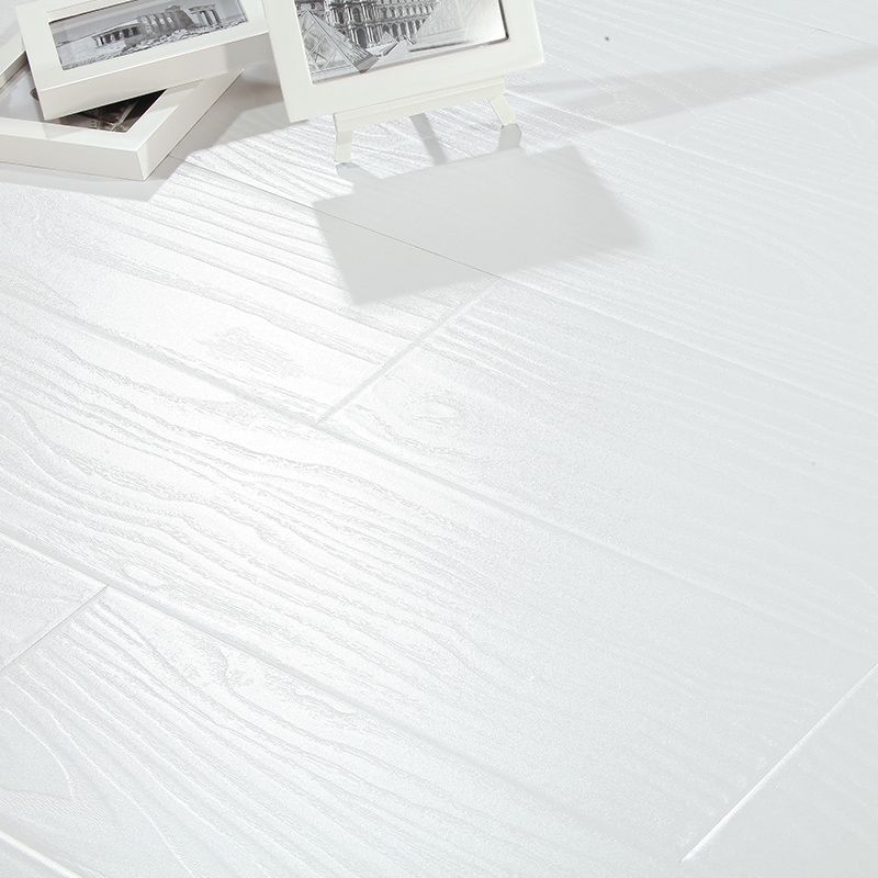 Modern Laminate Floor Wood Fade Resistant Click-Lock Laminate Plank Flooring Clearhalo 'Flooring 'Home Improvement' 'home_improvement' 'home_improvement_laminate_flooring' 'Laminate Flooring' 'laminate_flooring' Walls and Ceiling' 1200x1200_92f5dc5c-be8c-4713-9b66-eef0eb8189c2