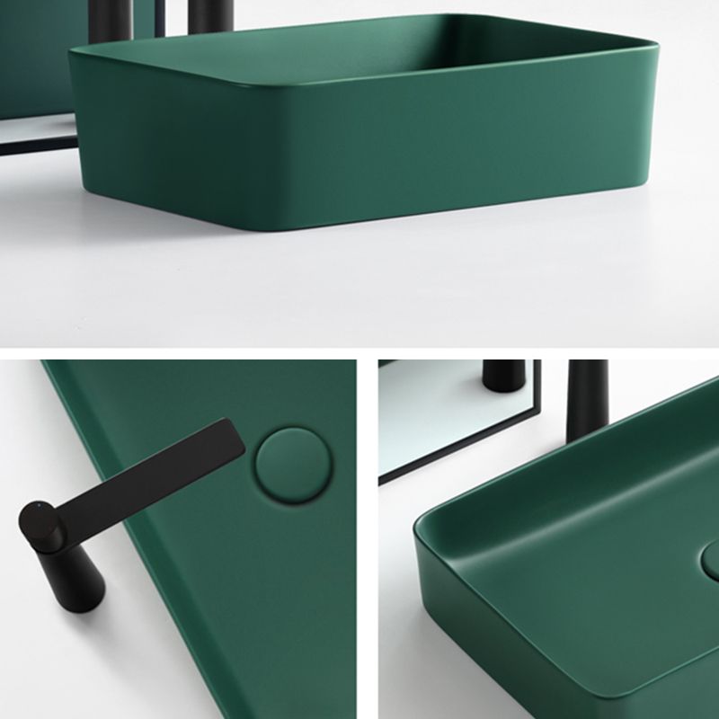 Modern Bathroom Sink Ceramic Oval White Basin Drain Assembly Bathroom Sink Clearhalo 'Bathroom Remodel & Bathroom Fixtures' 'Bathroom Sinks & Faucet Components' 'Bathroom Sinks' 'bathroom_sink' 'Home Improvement' 'home_improvement' 'home_improvement_bathroom_sink' 1200x1200_9553e1ca-2ec9-4438-a091-495563c0c043