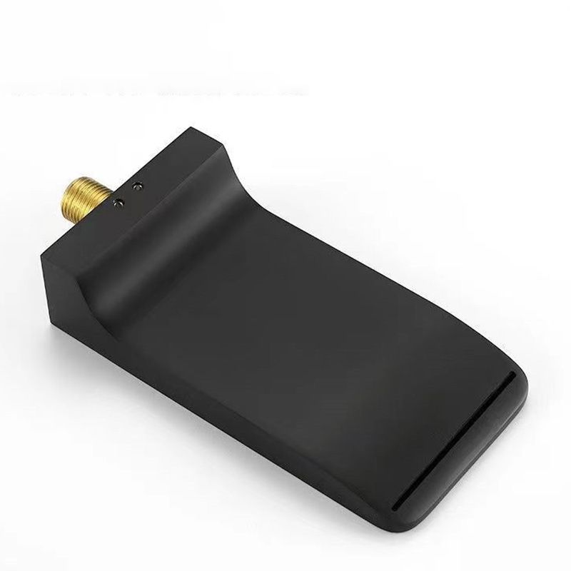 Modern Brass Faucet Swivel 1-Handle and 4-Hole Wall Mounted Tub Spout Trim Clearhalo 'Bathroom Remodel & Bathroom Fixtures' 'Bathtub Faucets' 'bathtub_faucets' 'Home Improvement' 'home_improvement' 'home_improvement_bathtub_faucets' 1200x1200_98cda414-cbcd-4aa4-a096-5640be6facd8