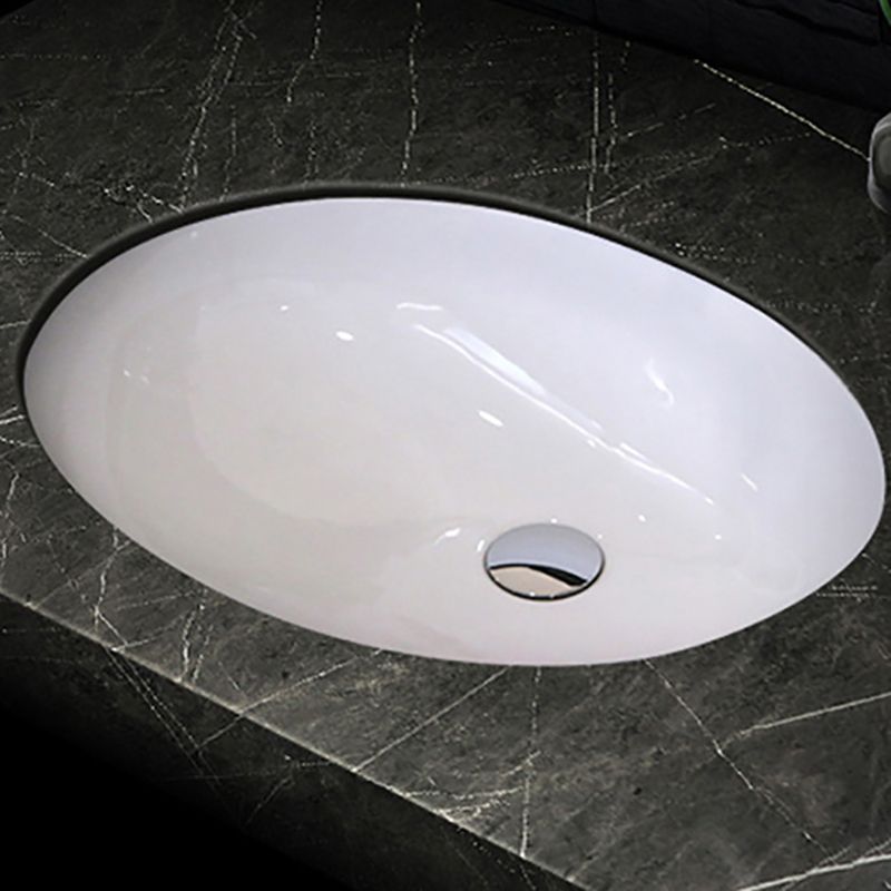 Modern Style Bathroom Sink Oval-shape Ceramic Bathroom Sink in White Clearhalo 'Bathroom Remodel & Bathroom Fixtures' 'Bathroom Sinks & Faucet Components' 'Bathroom Sinks' 'bathroom_sink' 'Home Improvement' 'home_improvement' 'home_improvement_bathroom_sink' 1200x1200_99673a8d-5b85-4bd1-a37d-6859264336d6