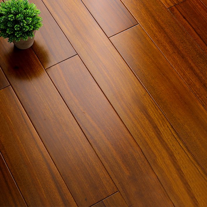 Classic E0 Natural Solid Wood Laminate Flooring, Click-Lock, Waterproof Clearhalo 'Flooring 'Home Improvement' 'home_improvement' 'home_improvement_laminate_flooring' 'Laminate Flooring' 'laminate_flooring' Walls and Ceiling' 1200x1200_9a285ba3-cf92-48a1-a7a6-7286f37eef65