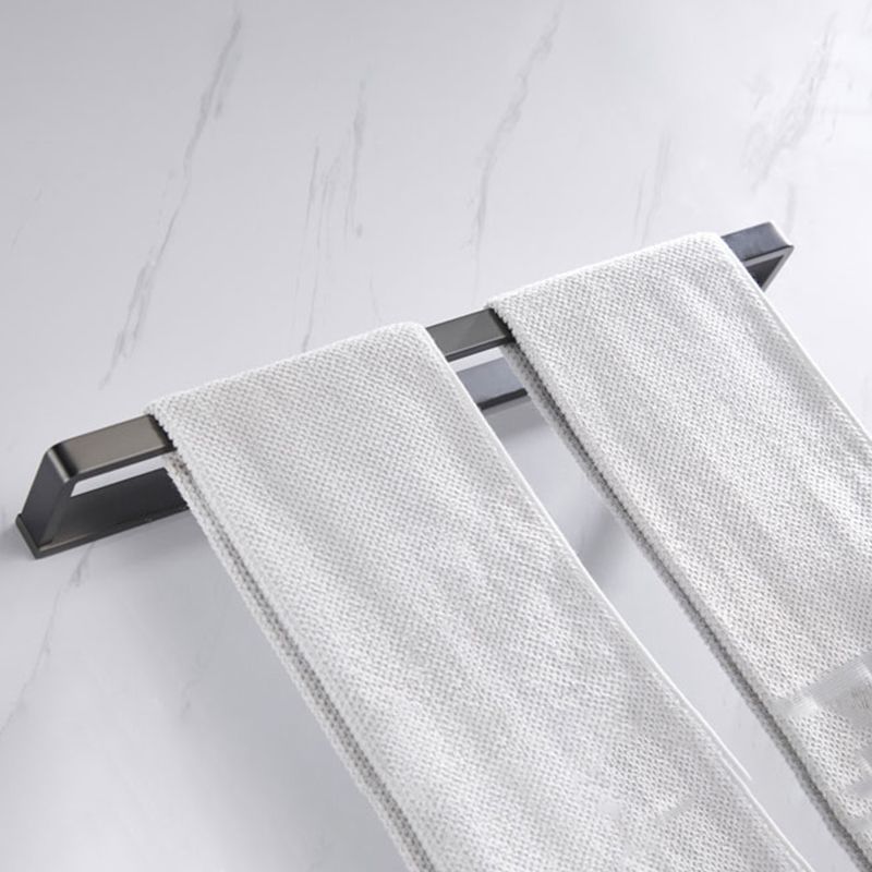 Gray 5-Piece Modern Bathroom Accessory Set in Stainless Steel Clearhalo 'Bathroom Hardware Sets' 'Bathroom Hardware' 'Bathroom Remodel & Bathroom Fixtures' 'bathroom_hardware_sets' 'Home Improvement' 'home_improvement' 'home_improvement_bathroom_hardware_sets' 1200x1200_9a7ef9fa-16d0-4aa5-b9fd-ceb25d12fecd