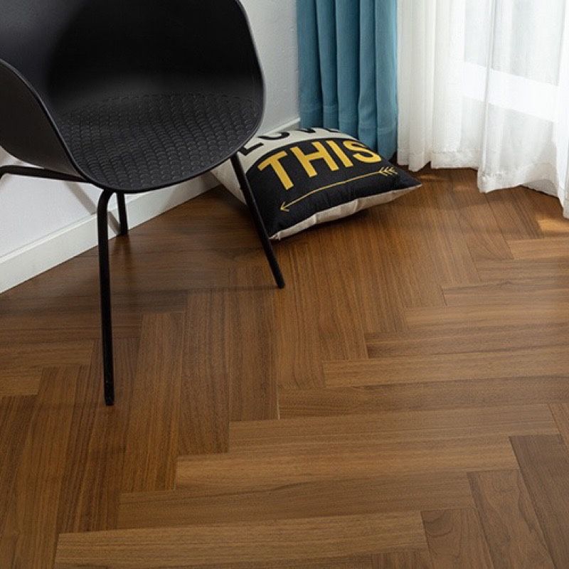 Traditional Wooden Wall Planks Solid Wood Click-Locking Parquet Trim Piece Clearhalo 'Flooring 'Hardwood Flooring' 'hardwood_flooring' 'Home Improvement' 'home_improvement' 'home_improvement_hardwood_flooring' Walls and Ceiling' 1200x1200_9aea9fa2-d54f-43be-a29f-d763f8ca6128