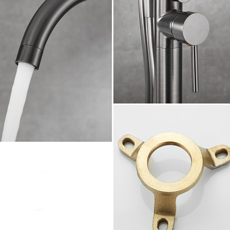 Contemporary Brass Freestanding Bathtub Faucet with 1-Handle Bathtub Faucet Clearhalo 'Bathroom Remodel & Bathroom Fixtures' 'Bathtub Faucets' 'bathtub_faucets' 'Home Improvement' 'home_improvement' 'home_improvement_bathtub_faucets' 1200x1200_9b6cdad2-0d5c-4205-87ec-ff01192e062c