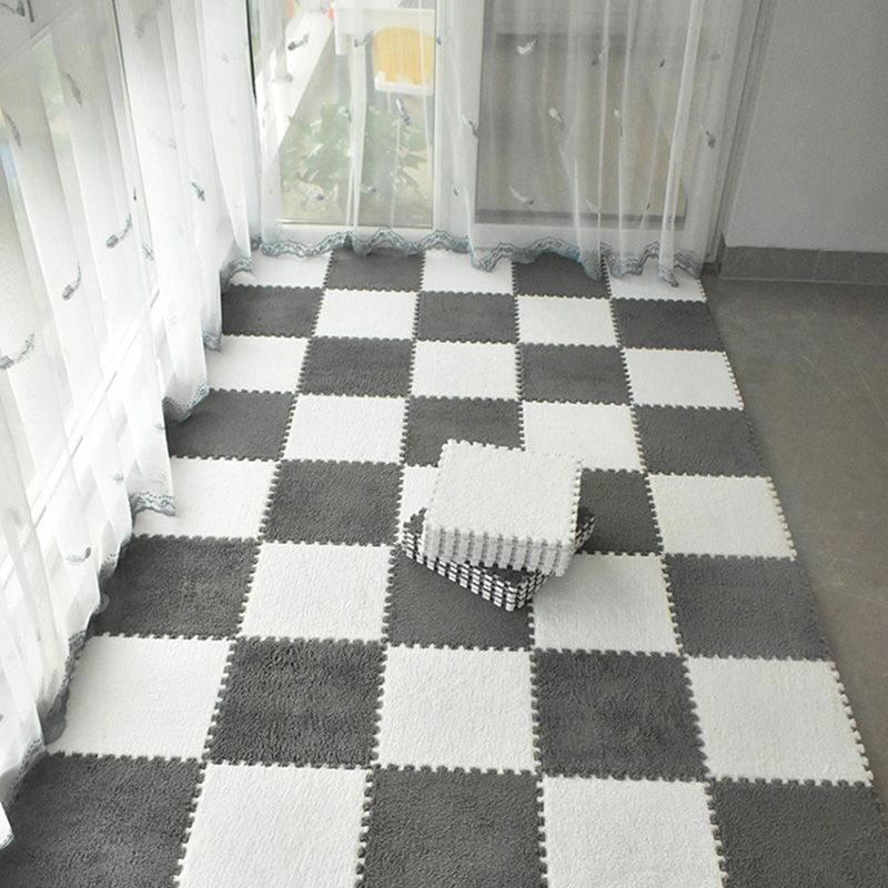 Home Indoor Carpet Tiles Level Loop Stain Resistant Square Carpet Tiles Clearhalo 'Carpet Tiles & Carpet Squares' 'carpet_tiles_carpet_squares' 'Flooring 'Home Improvement' 'home_improvement' 'home_improvement_carpet_tiles_carpet_squares' Walls and Ceiling' 1200x1200_9bba21ba-7bdd-4544-8861-5319234d0d3c