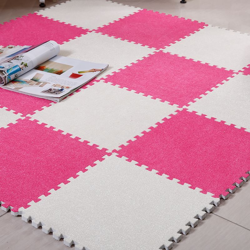 Modern Carpet Tiles Square Interlocking Stain Resistant Carpet Tiles Clearhalo 'Carpet Tiles & Carpet Squares' 'carpet_tiles_carpet_squares' 'Flooring 'Home Improvement' 'home_improvement' 'home_improvement_carpet_tiles_carpet_squares' Walls and Ceiling' 1200x1200_a02f1921-ff83-4901-8771-07393b68338a