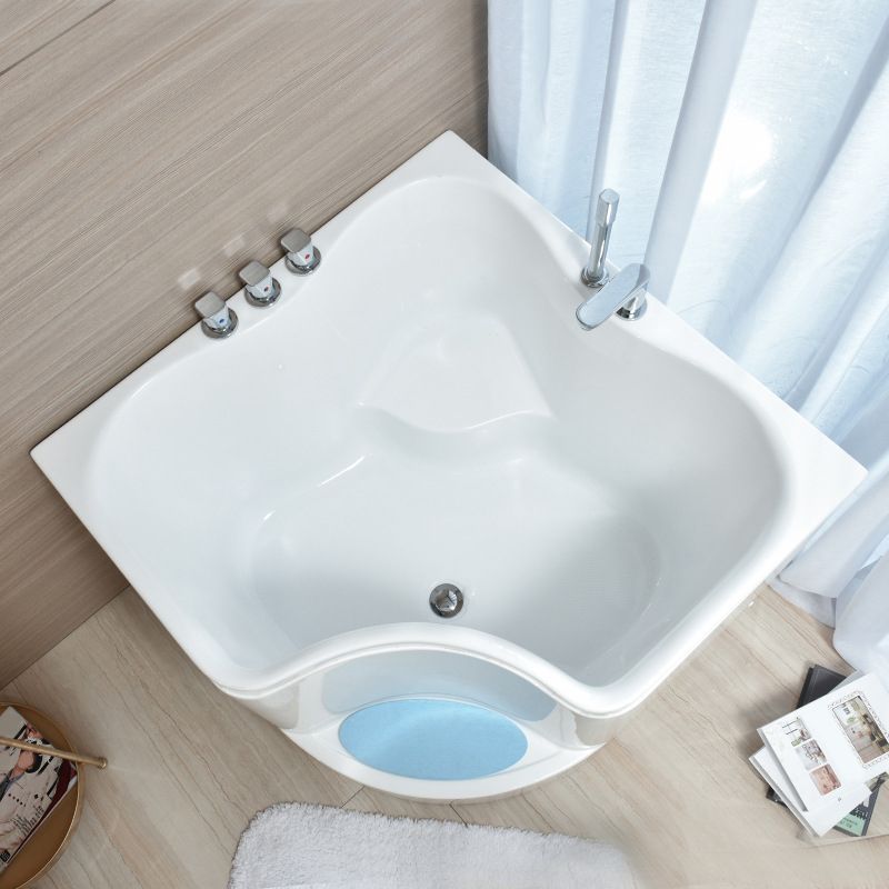 Modern Home Acrylic Bathtub White Corner Bath Tub with Seat Included Clearhalo 'Bathroom Remodel & Bathroom Fixtures' 'Bathtubs' 'Home Improvement' 'home_improvement' 'home_improvement_bathtubs' 'Showers & Bathtubs' 1200x1200_a071aae0-bb23-4bdb-8ea9-822b1c16624e