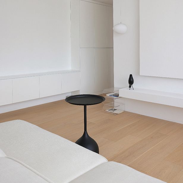 Traditional Laminate Flooring Tongue and Groove Locking Scratch Resistant Laminate Clearhalo 'Flooring 'Home Improvement' 'home_improvement' 'home_improvement_laminate_flooring' 'Laminate Flooring' 'laminate_flooring' Walls and Ceiling' 1200x1200_a17c18de-dbbe-4333-9a48-a7f190ed99da