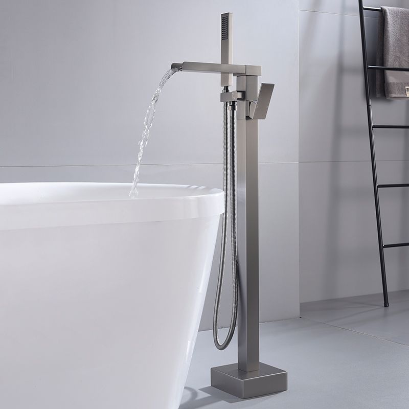 Modern Floor Mounted Copper Freestanding Tub Filler Freestanding Low Arc Tub Filler Trim Clearhalo 'Bathroom Remodel & Bathroom Fixtures' 'Bathtub Faucets' 'bathtub_faucets' 'Home Improvement' 'home_improvement' 'home_improvement_bathtub_faucets' 1200x1200_a346466e-2f4d-48e7-9233-4e3a86bf7d54