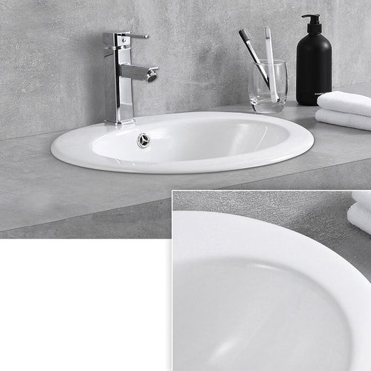 Traditional Wash Stand Oval Shape Porcelain with Pop-Up Drain Vessel Bathroom Sink Clearhalo 'Bathroom Remodel & Bathroom Fixtures' 'Bathroom Sinks & Faucet Components' 'Bathroom Sinks' 'bathroom_sink' 'Home Improvement' 'home_improvement' 'home_improvement_bathroom_sink' 1200x1200_a58fa7ae-9870-4379-a8e8-2e39c5fb090c