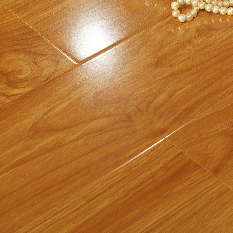 Contemporary Style Laminate Plank Flooring Scratch Resistant Laminate Clearhalo 'Flooring 'Home Improvement' 'home_improvement' 'home_improvement_laminate_flooring' 'Laminate Flooring' 'laminate_flooring' Walls and Ceiling' 1200x1200_a7081afb-e825-4ddb-bb41-f3adcaf78d4e