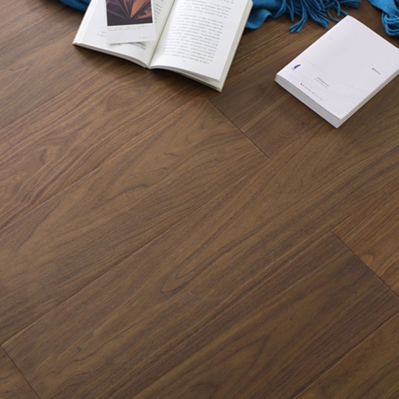 Light Color Wooden Laminate Flooring Modern Style Laminate Flooring Clearhalo 'Flooring 'Home Improvement' 'home_improvement' 'home_improvement_laminate_flooring' 'Laminate Flooring' 'laminate_flooring' Walls and Ceiling' 1200x1200_a801edcb-4e52-4ffd-9a18-db0837e2856c