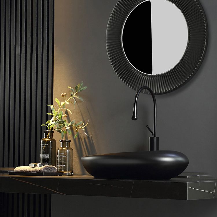 Modern Bathroom Sink Porcelain Pop-Up Drain Oval-Shape Vessel Lavatory Sink Clearhalo 'Bathroom Remodel & Bathroom Fixtures' 'Bathroom Sinks & Faucet Components' 'Bathroom Sinks' 'bathroom_sink' 'Home Improvement' 'home_improvement' 'home_improvement_bathroom_sink' 1200x1200_a816d1c4-9991-4edc-afe3-f33ca44c5a30